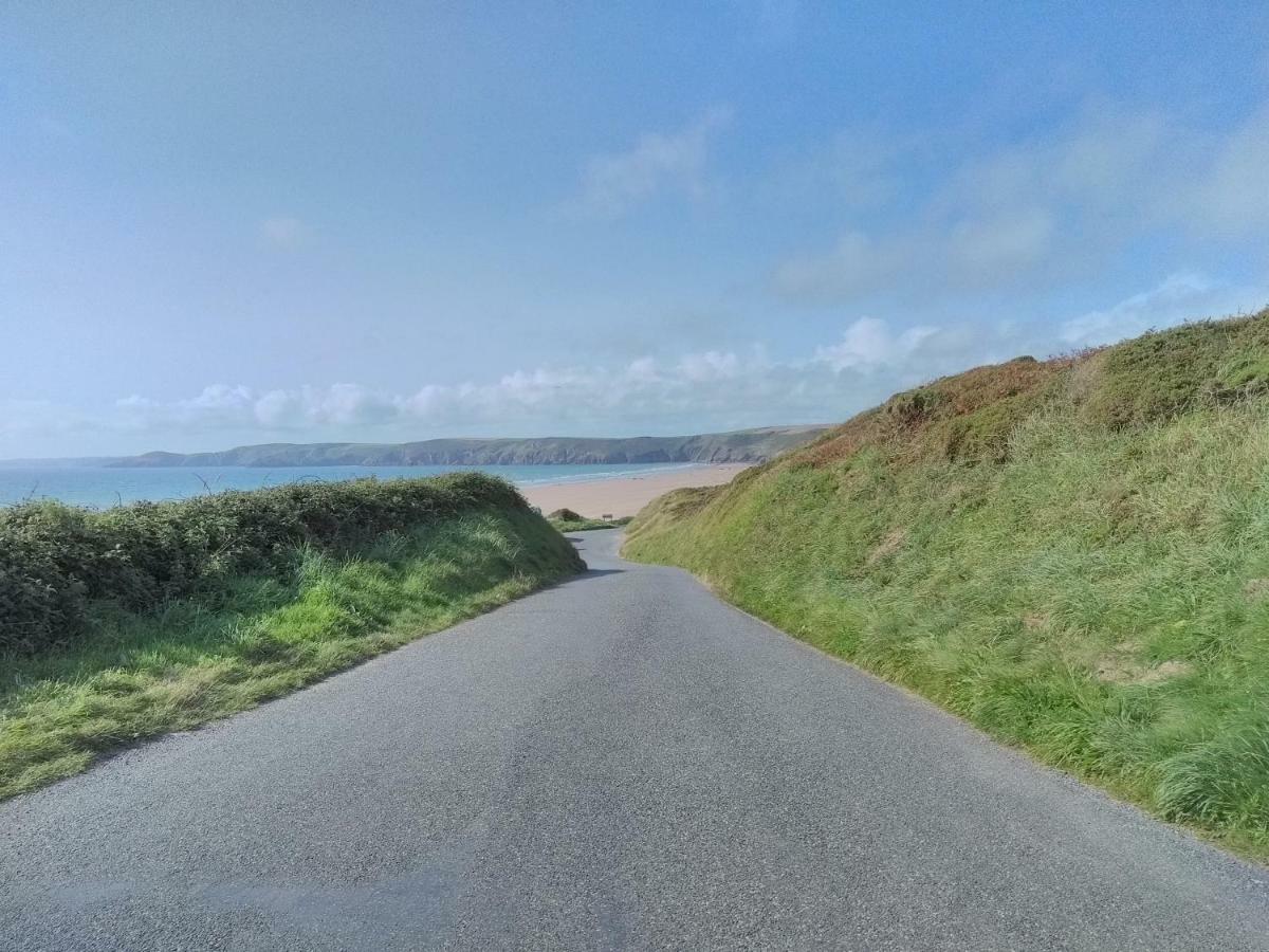 Готель Pembrokeshire Fields Гейверфордвест Екстер'єр фото