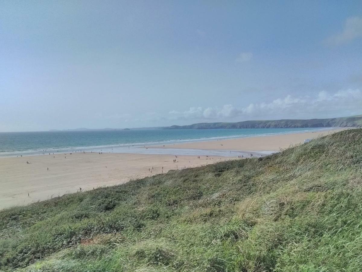 Готель Pembrokeshire Fields Гейверфордвест Екстер'єр фото
